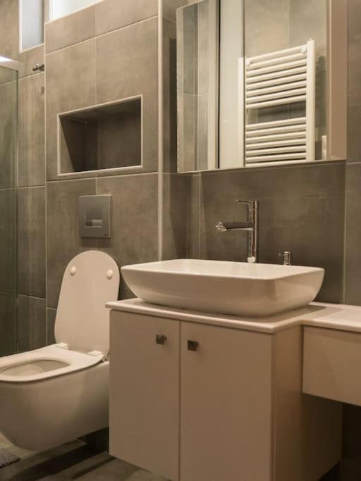 & Apartment