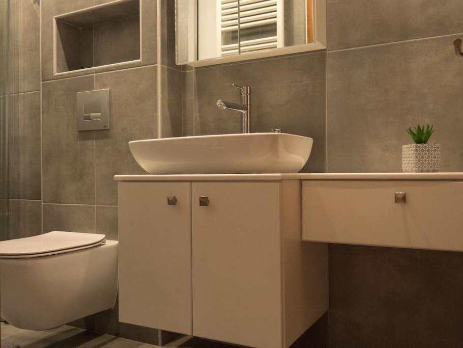& Apartament
